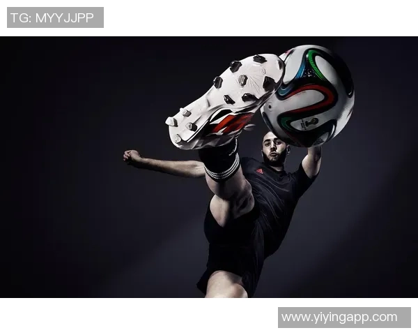 黑色9号足球明星的传奇之路与辉煌成就揭秘 黑色9号足球明星的传奇之路与辉煌成就揭秘