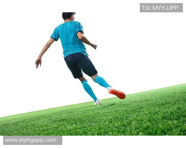 足球明星背影瞬间展现他们的风采与激情的图文素材合集