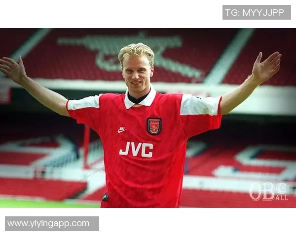 足球明星转身传奇人生揭秘从绿茵场到人生舞台的精彩旅程