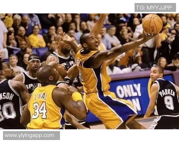 2013年科比对阵猛龙的经典对决回顾与精彩瞬间分析 2013年科比对阵猛龙的经典对决回顾与精彩瞬间分析